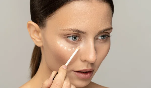 نحوه استفاده از کانسیلر بجای کرم پودر