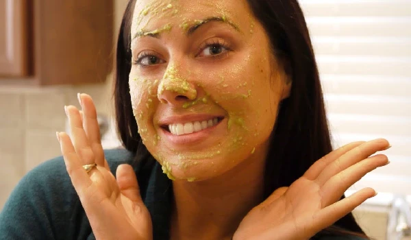 ماسک خانگی آبرسانی پوست