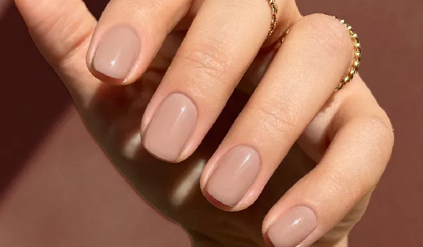 طرح های ناخن برای مهمانی و استفاده از رنگ نود