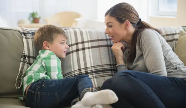 چگونه درباره جنگ با کودکان صحبت کنیم؟