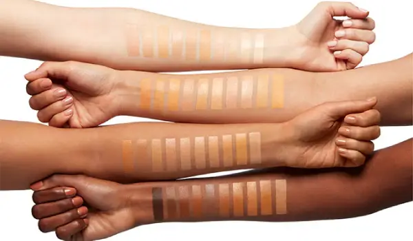 راهنمای کامل انتخاب رنگ کرم پودر برای هر نوع رنگ پوست